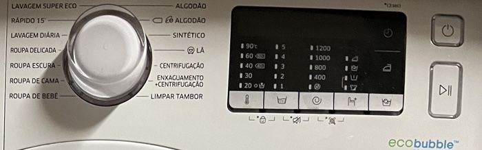 Máquina de lavar roupa