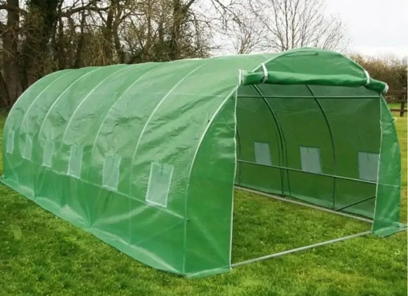 Теплиця - парник з вікнами. Теплица. Плівка теплична. Металевий каркас