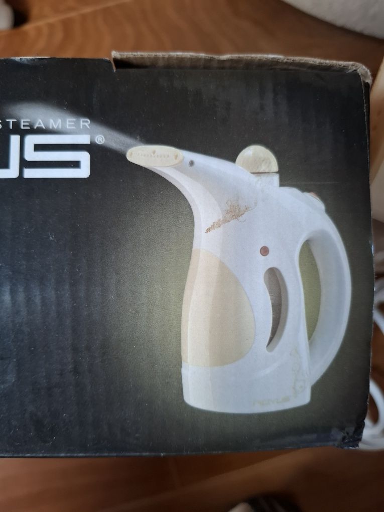 Портативний відпарювач Rovus Portable Garment Steamer.