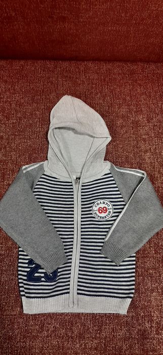 Продам вязаный детский кардиган