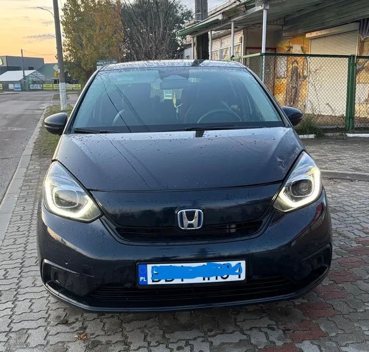 Honda Jazz Honda Jazz V miejska ninja w garniturze hybryda