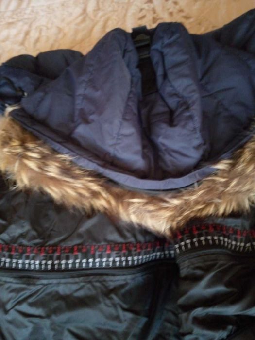 Мужская куртка темно синяя  р, 52  пуховая, Аляска с мехом енота