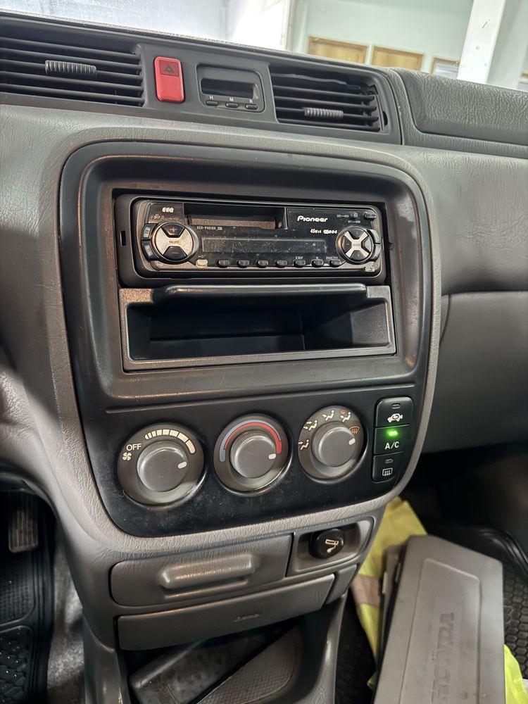 Honda CR-V 2.0i Basis