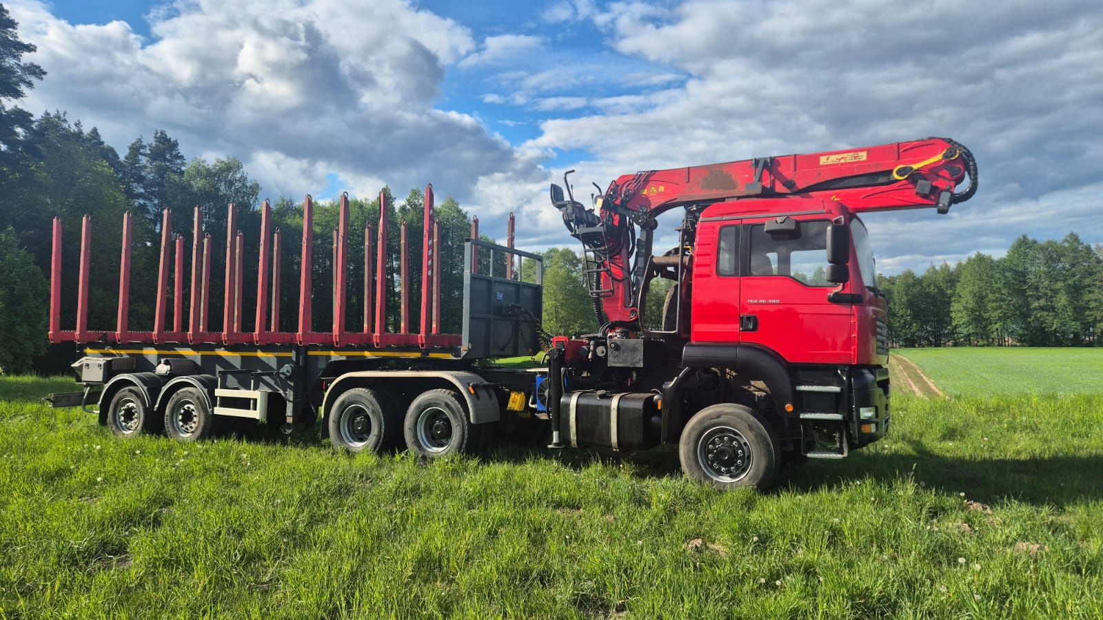 MAN 6x6 z dźwigiem