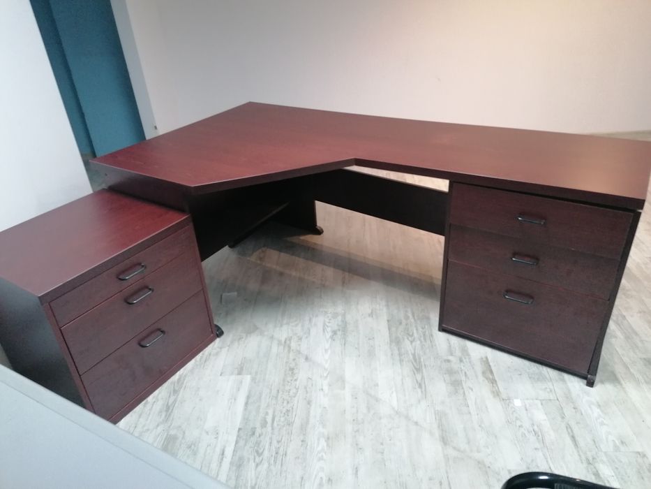 Duże biurko narożne wenge prezesowskie