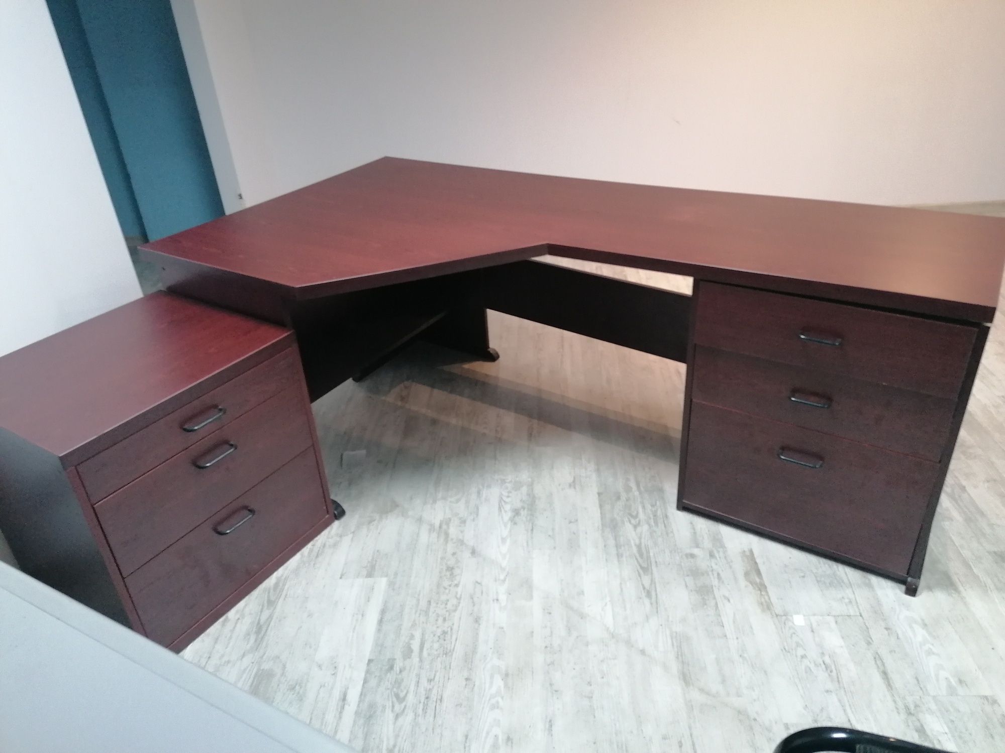 Duże biurko narożne wenge prezesowskie
