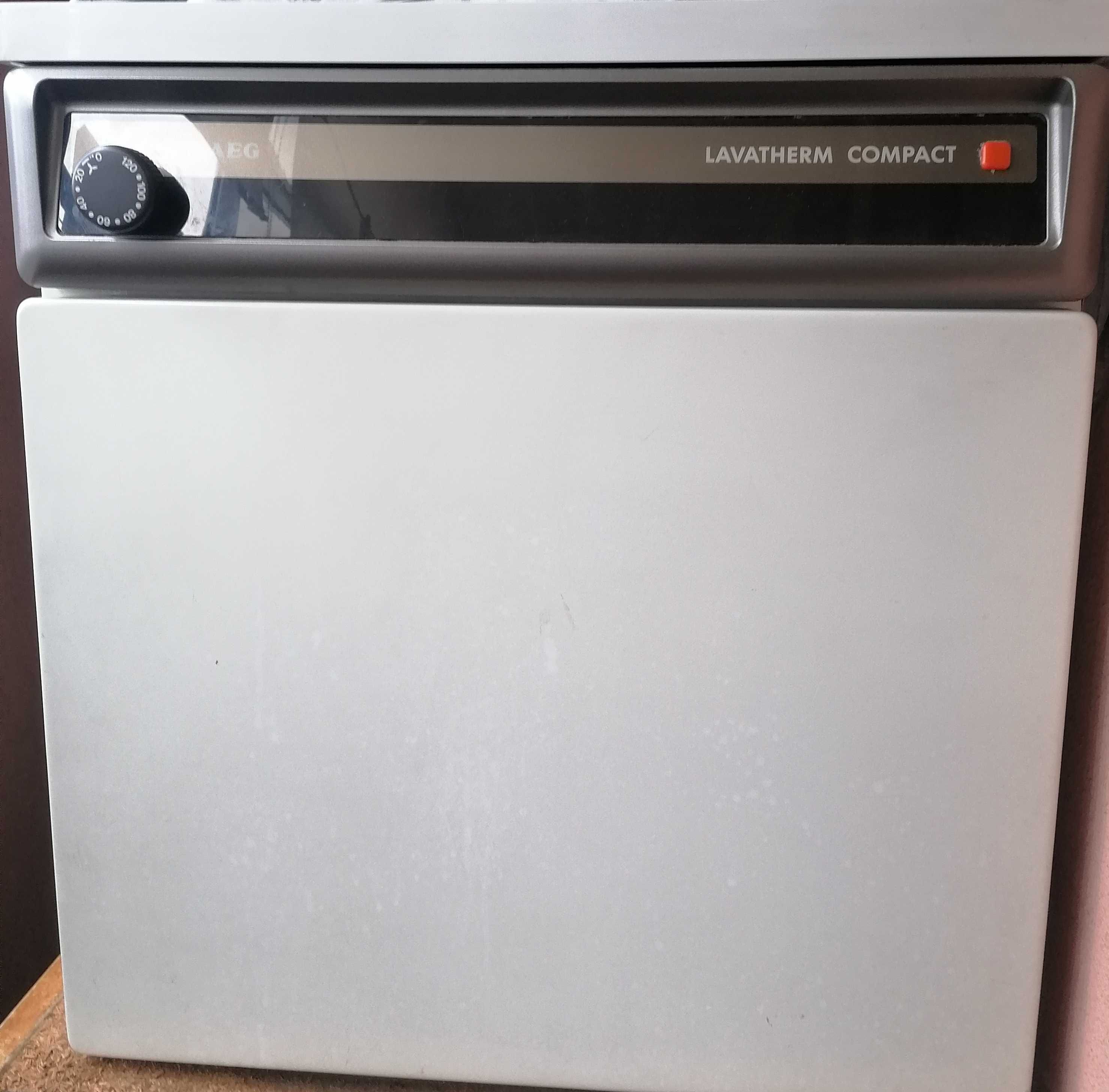 Máquina de secar AEG