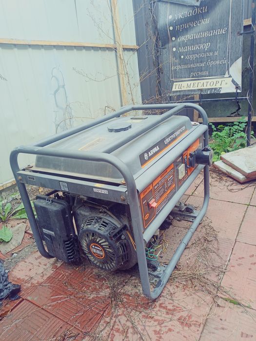 Продам генератор 5500