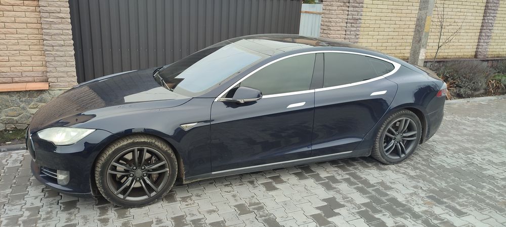 Продам Tеслу S 2014рік,ОБМІН