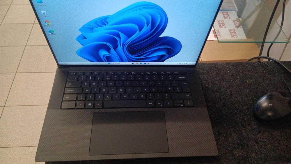 Stacja Robocza Dell Precision 5560 I7 11850H/32/1TB/A2000/Windows11