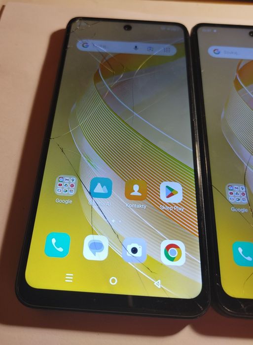 Infinix Smart 8 - 3 sztuki (do naprawy lub na części)