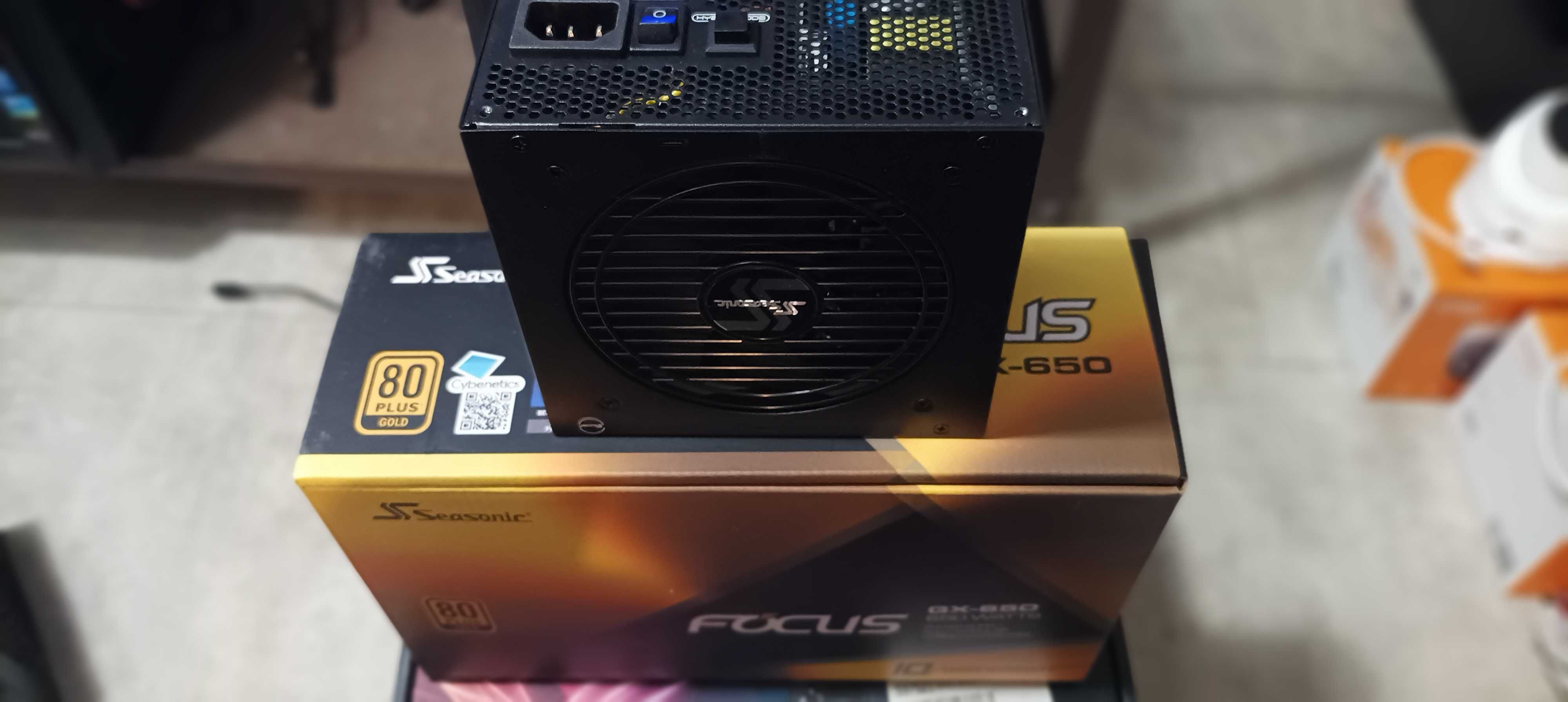 Zasilacz modularny Seasonic Focus 80+ Gold 650W.