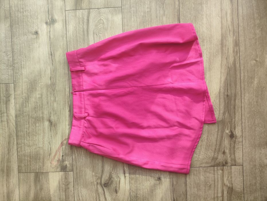 Spódnica kopertowa kolora fuksja Boohoo