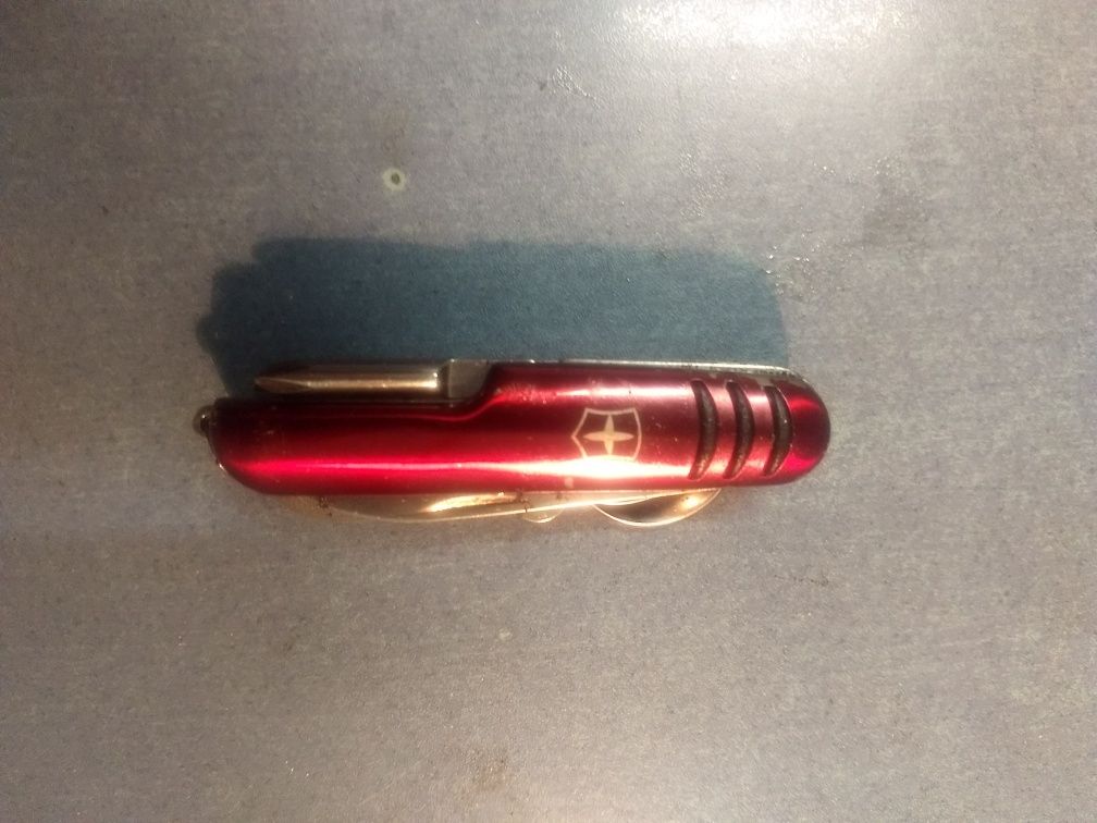 Mega sczyzoryk noz multitool swiss gratka jedyny
