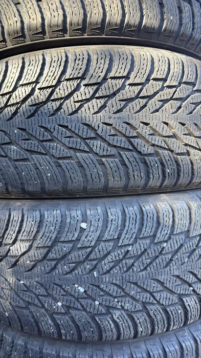 245/45/20 Nokian