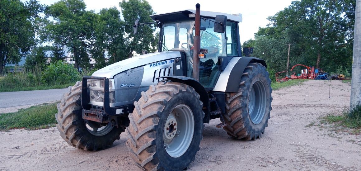 Lamborghini Premium 1300DT / New Holland TM-150 Tur