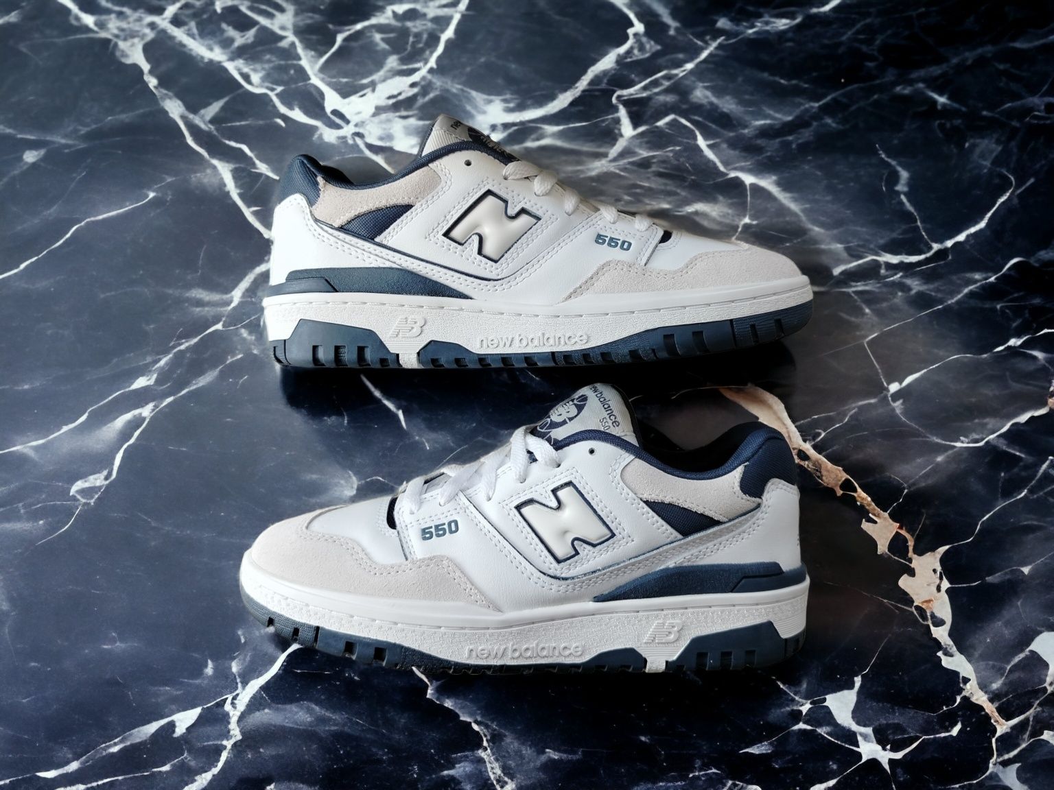 New Balance 550 - Navy r. 40