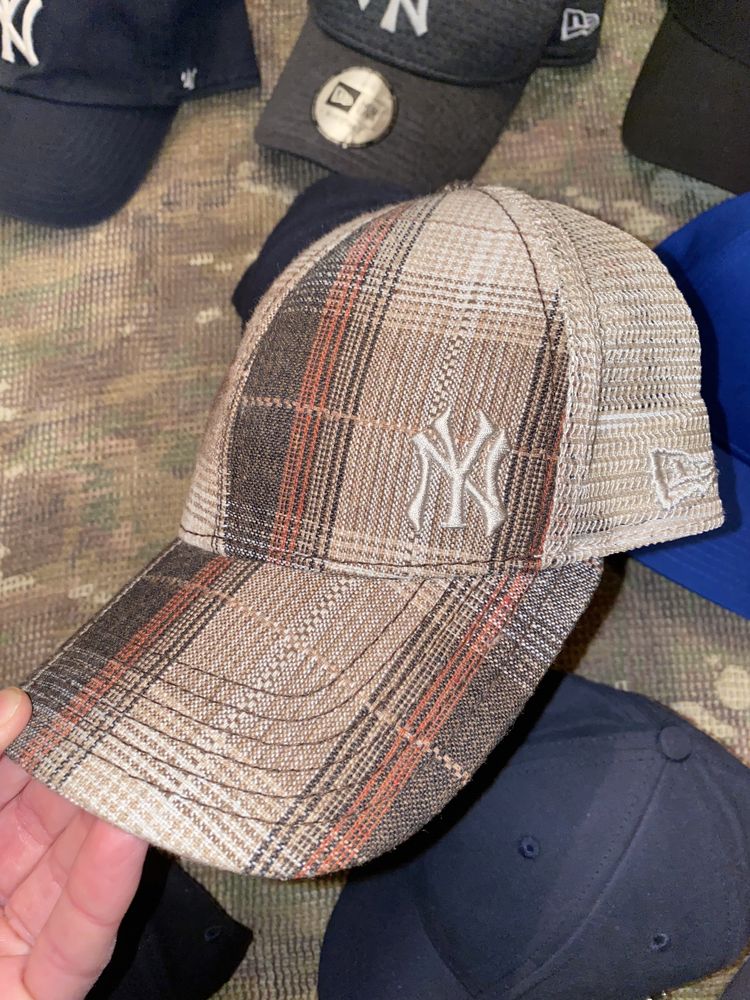 Бейсболки New Era та 47 brand New York Yankees, оригінал