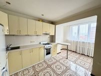 Терміново! Продам 3 кімнатну квартиру вул.Йови,3