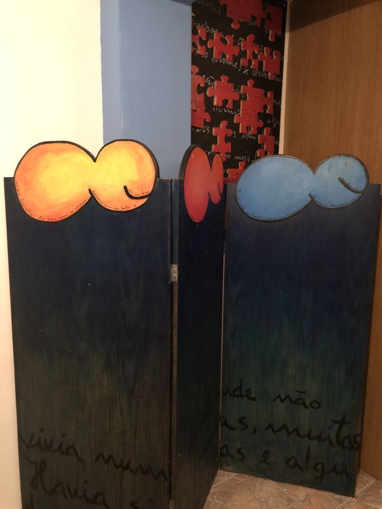 Biombo de madeira pintado