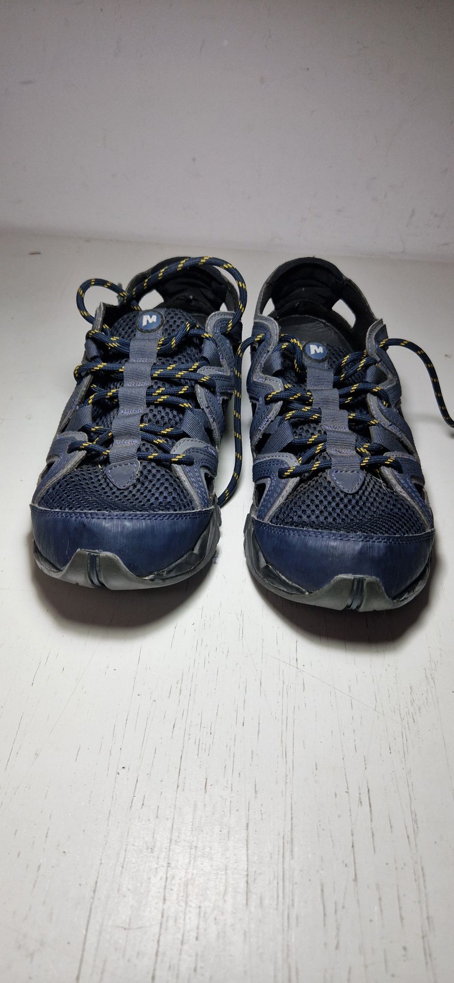 Merrell 41.        .