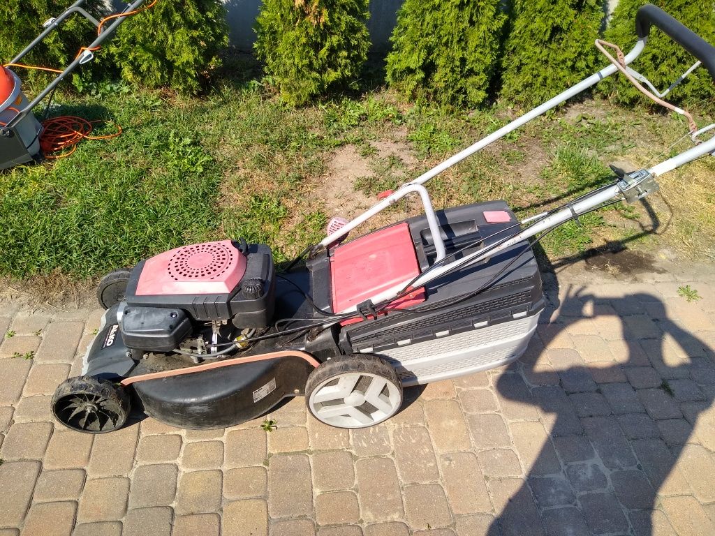 Kosiarka spalinowa z napędem alko