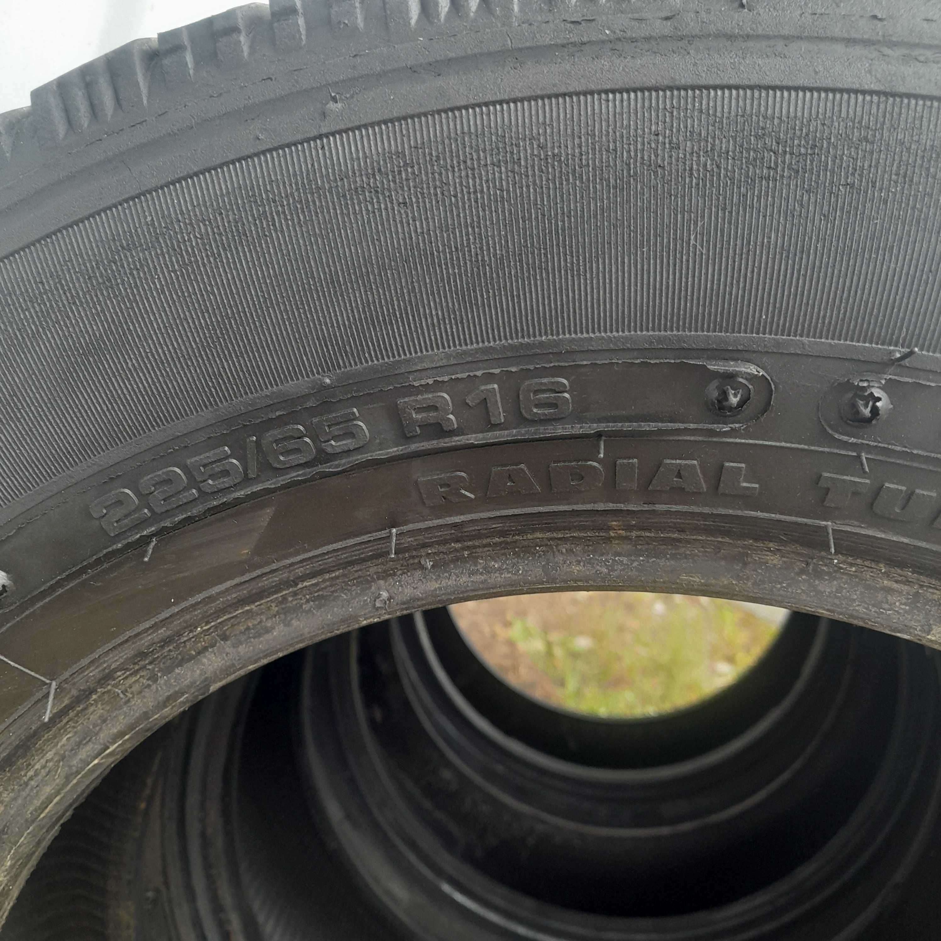 Всесезонні шини Targum Collins 225/65 R16 c 3mm протектора Польща