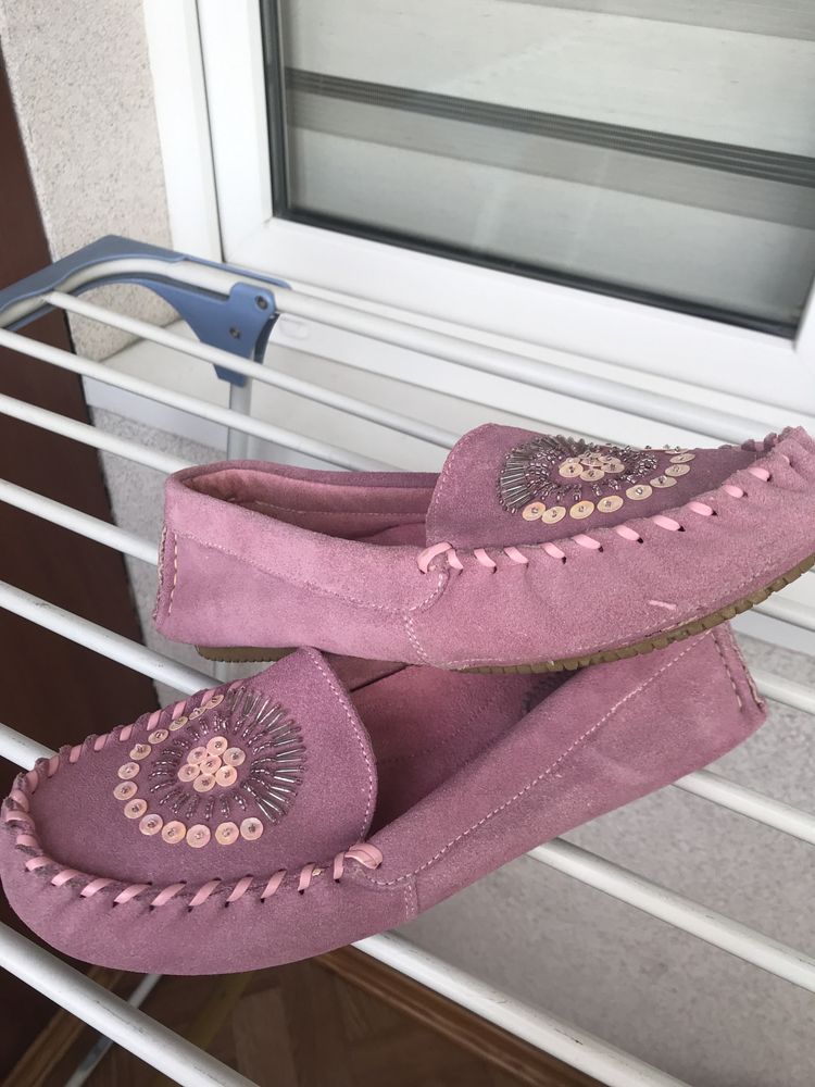 Продам мокасины , замш