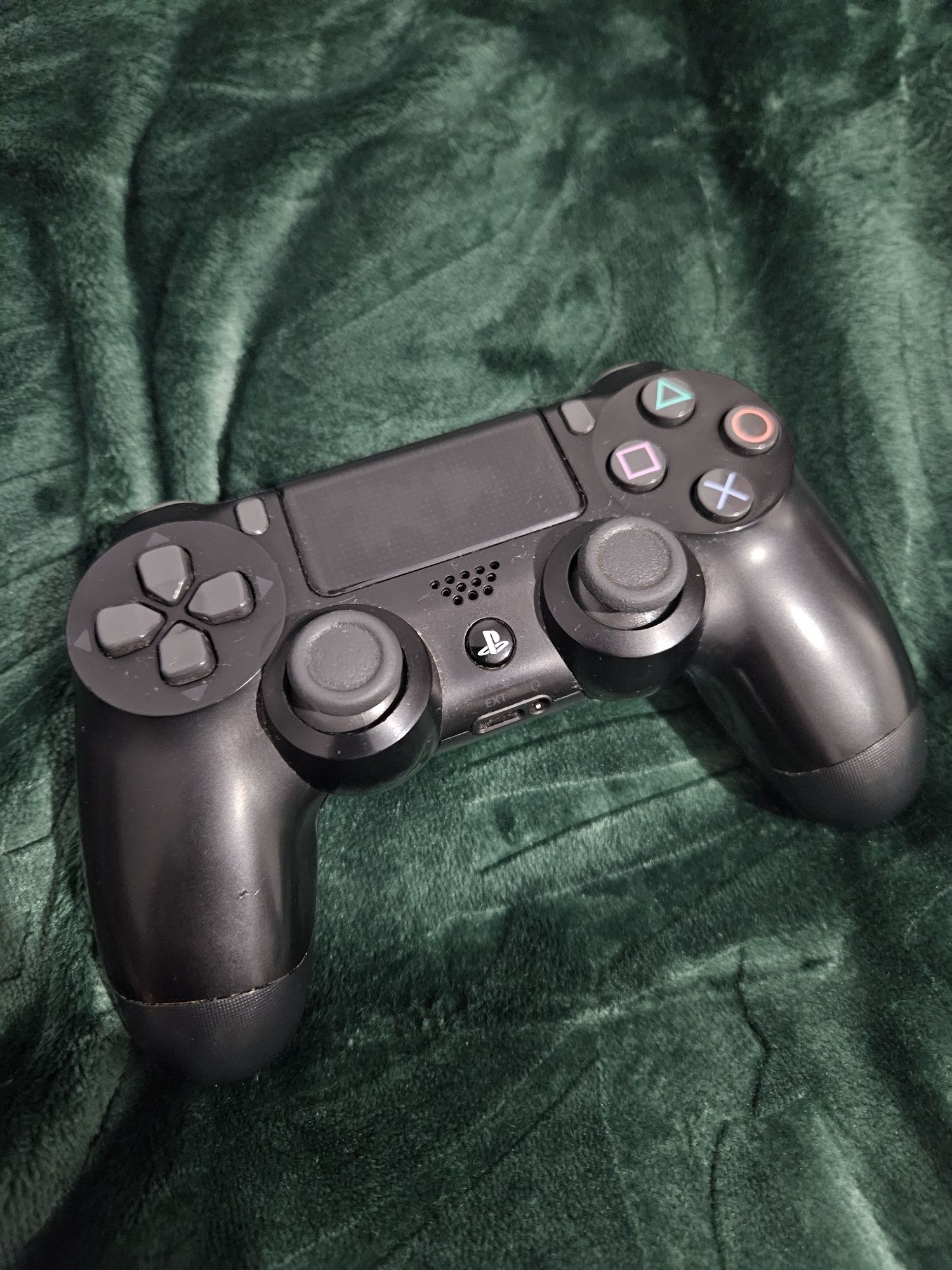 PlayStation 4 Slim 500 GB + Pad + 4 Gotowe do grania!