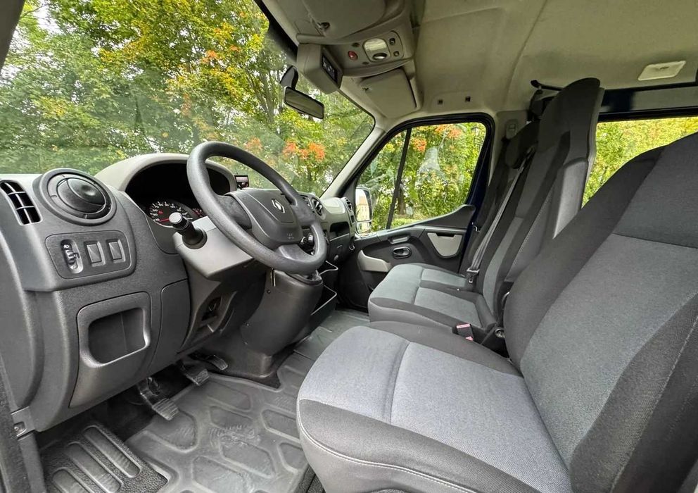 На продаж Renault Master