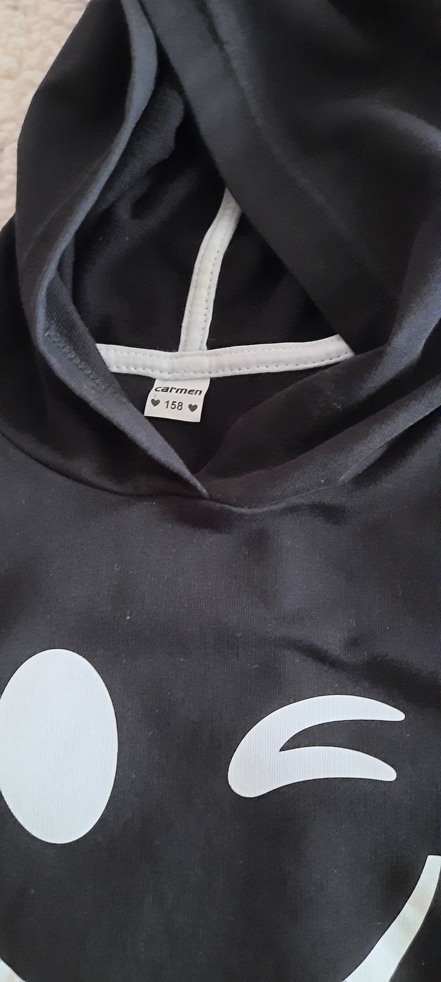 Bluza z kapturem r. 158