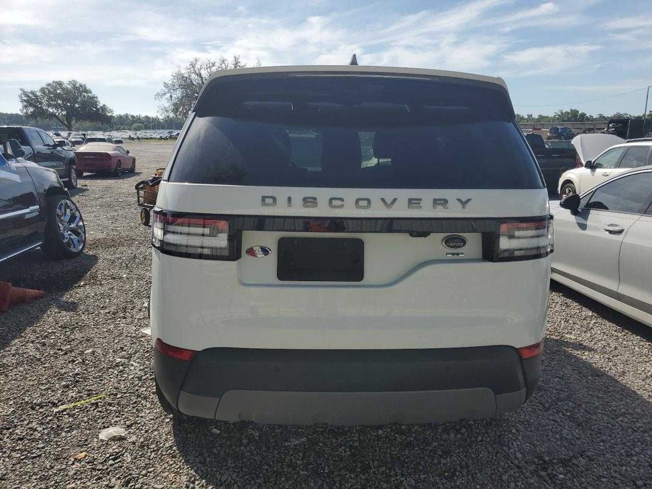 2020 Land Rover Discovery SE