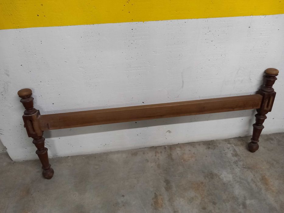 Cama de casal estilo Dom José