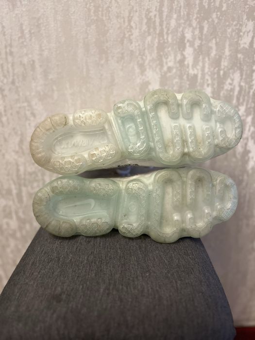 Кросівки Nike x Off white оригінал розмір 42 по устілці 26.5 см