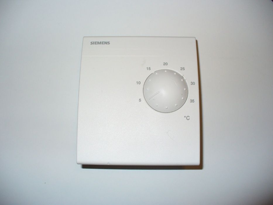 Termostat siemens QAA25