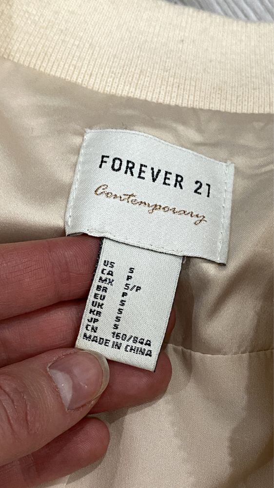 Бомбер жіночий Forever21