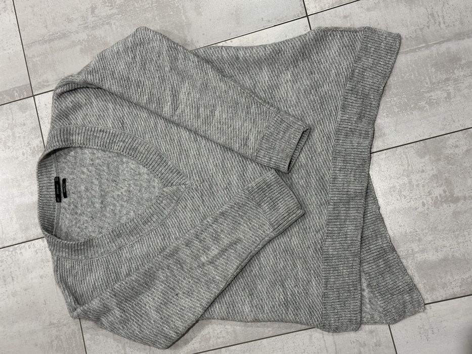 Sweter w serek oversize Zara M