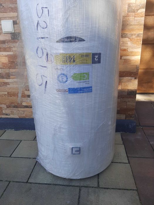 Podgrzewacz elektryczny Ariston BLU1 R 100 litrów.  1.8 kW nowy.