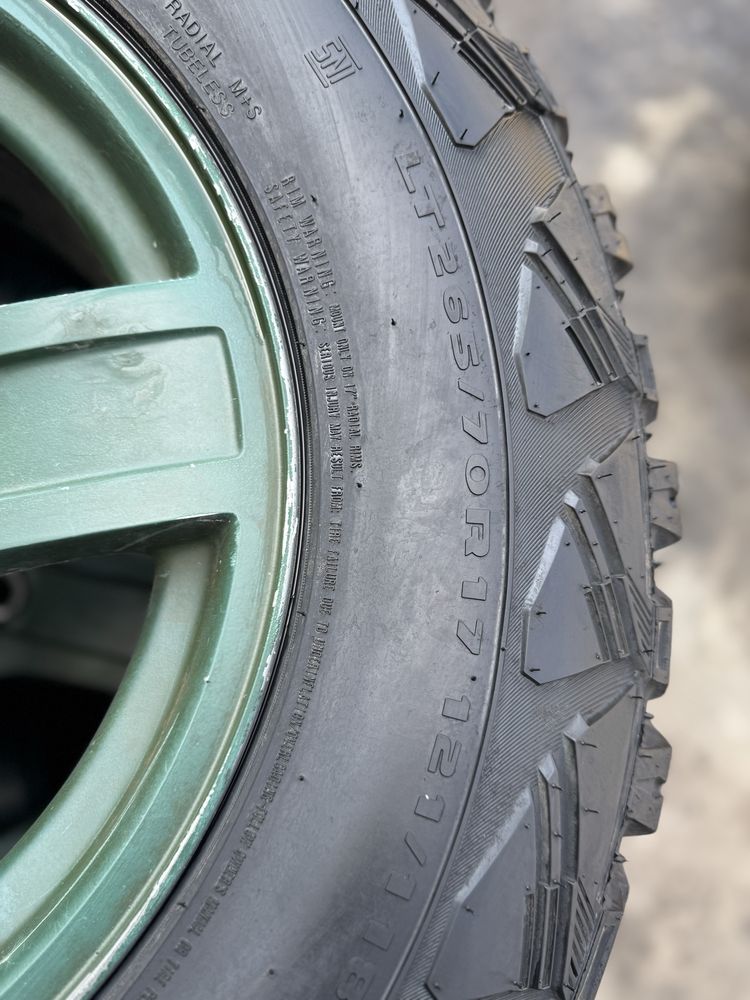 KUMHO road venture LT 265/70 R17