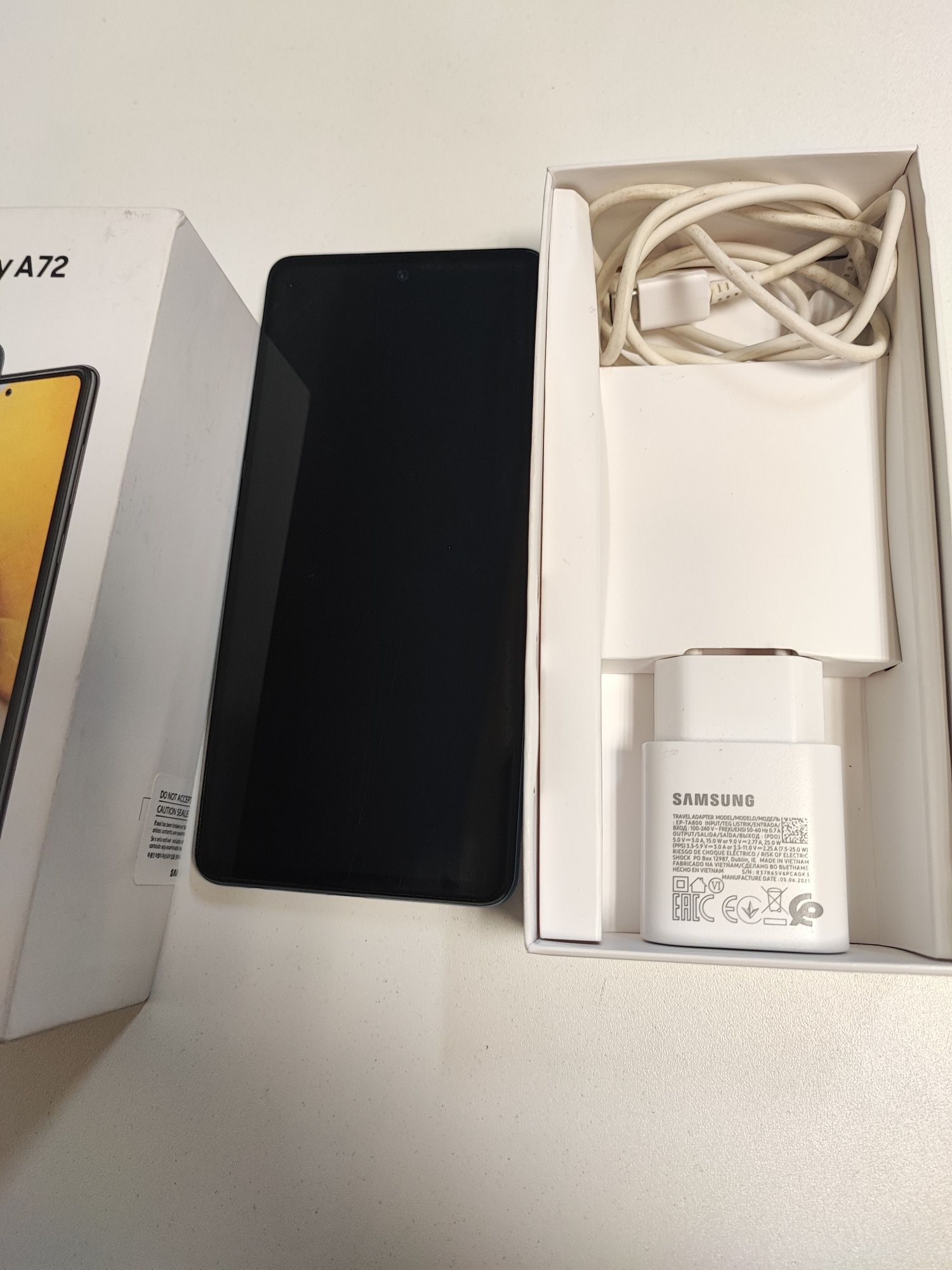 Samsung Galaxy A72,128/6Gb,komplet