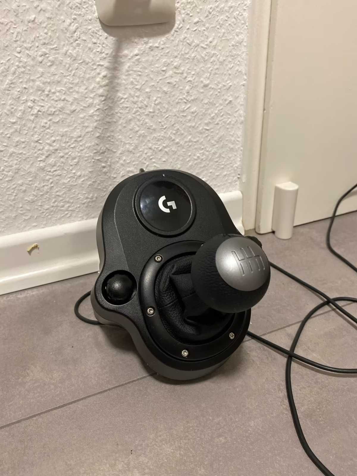 Logitech G29 + Shifter