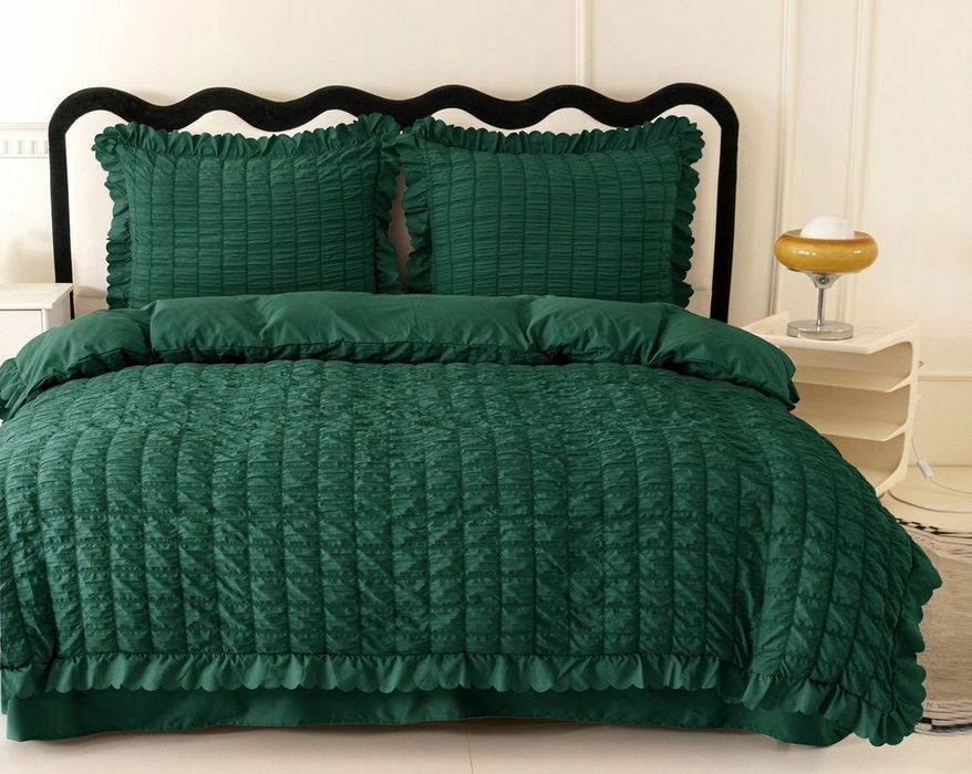 Pościel Kora 220x200/3 części jednolita elegancka z falbaną Gavin komp