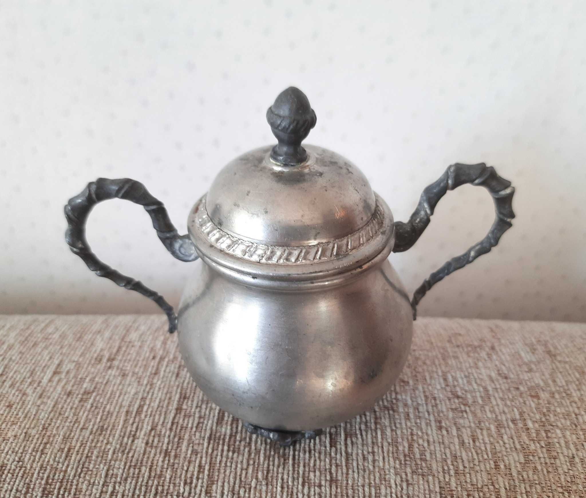 Сахарница. Европа. Олово.