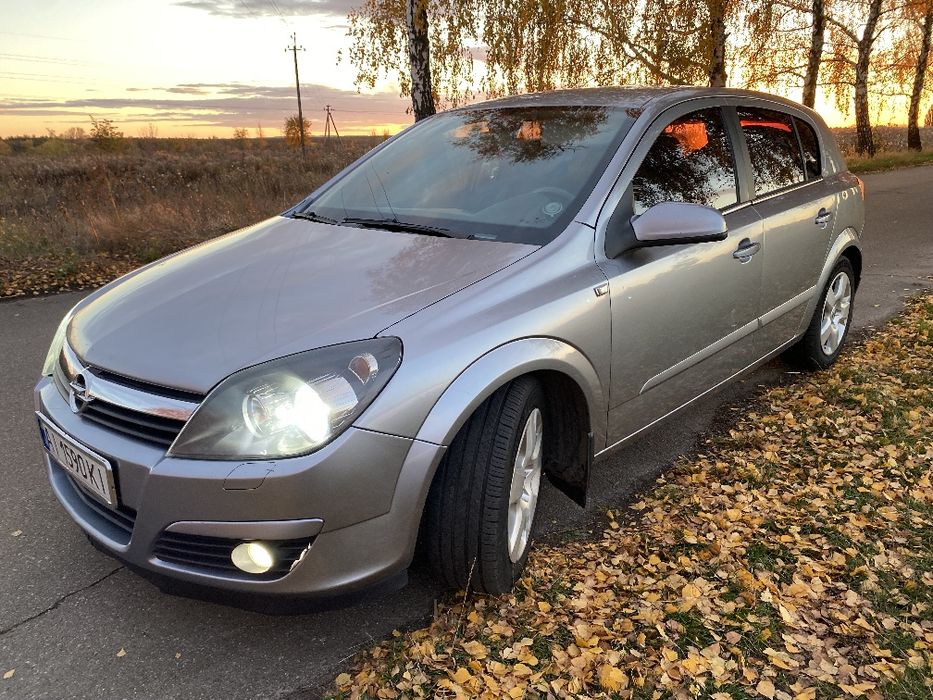 Продам Опель Астра Н  1,6 бензин