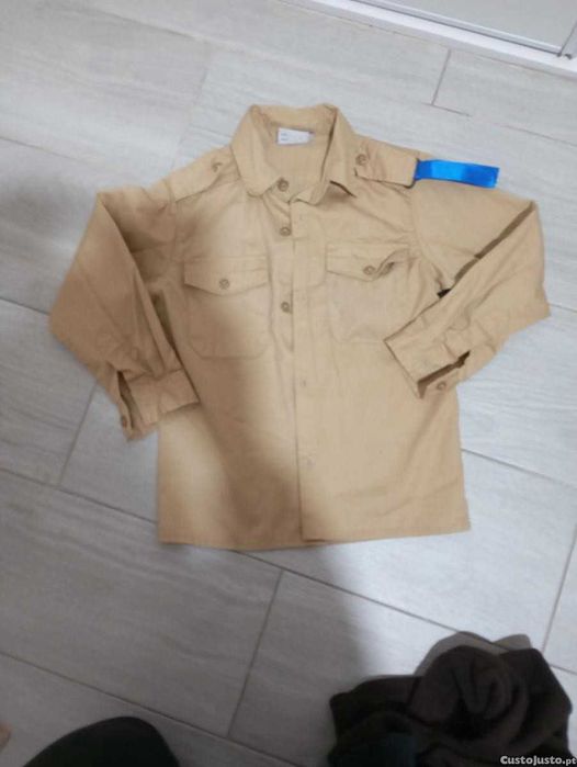 Camisa oficial dos escoteiros 10