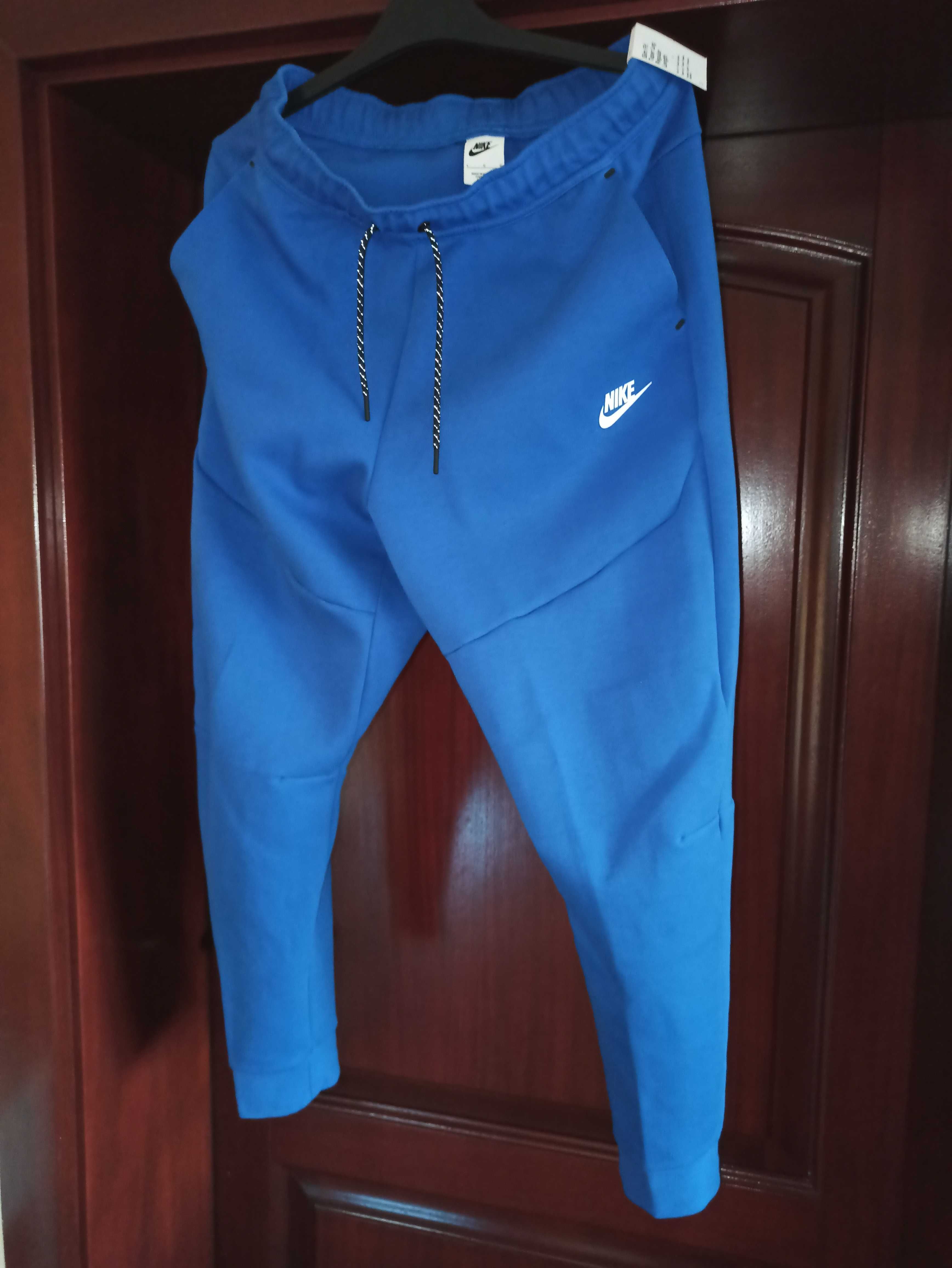 (r. L) SPODNIE dresowe męskie NIKE SPORTSWEAR TECH FLEECE DV0538,-480