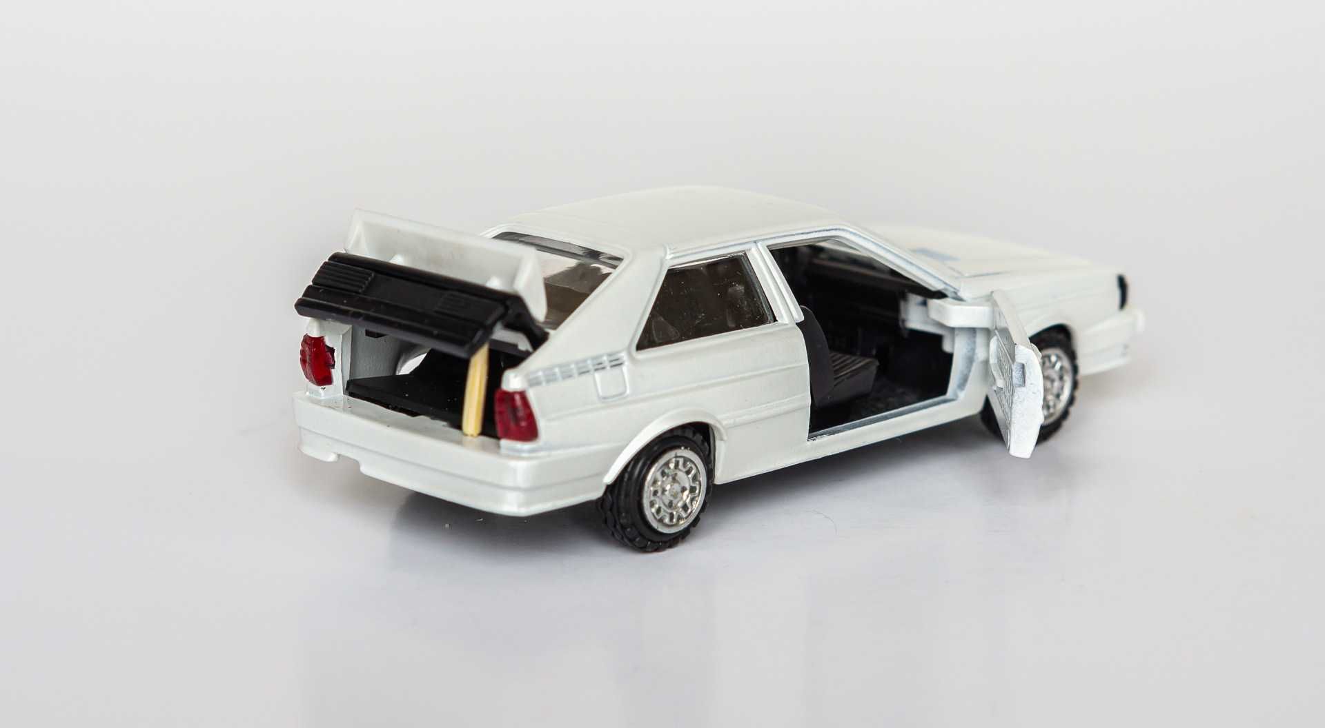 1:43 Audi 80 B2 Quattro 1978-86 coupe white, Conrad #1020 W.Germany