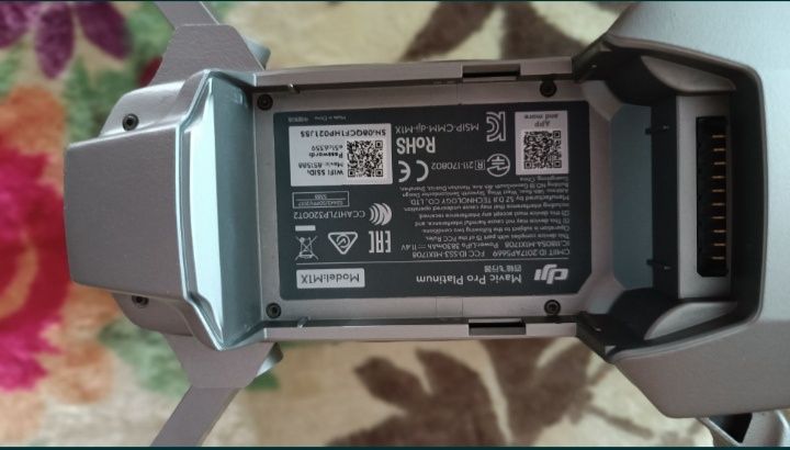 Квадрокоптер DJI Mavic Pro Platinum