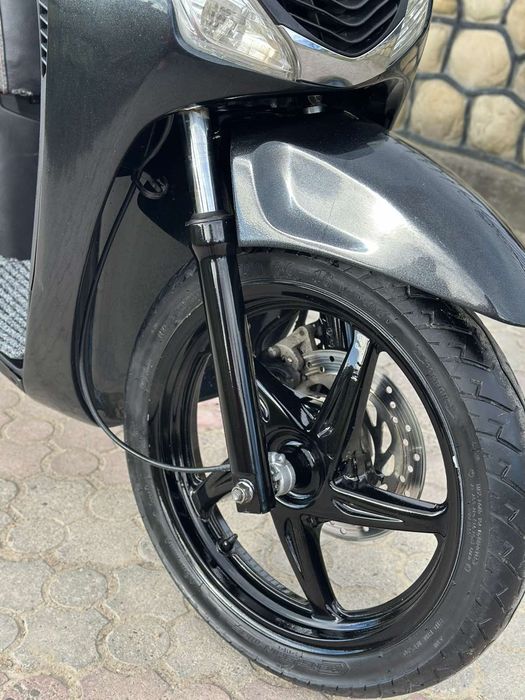 Скутер honda sh150