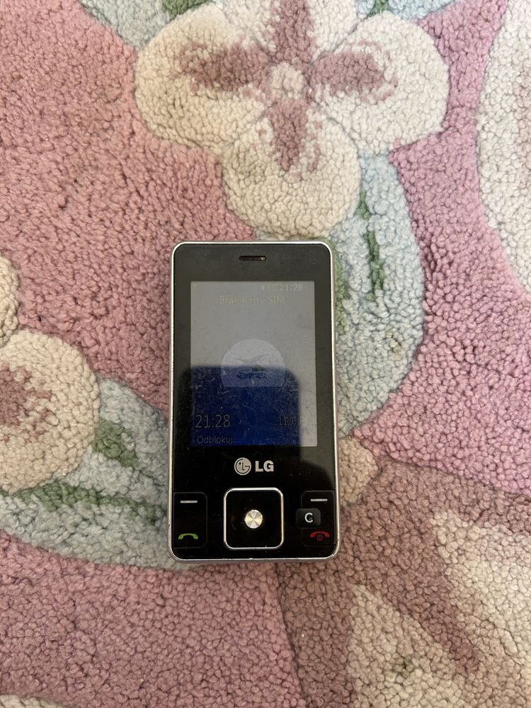 LG KC550 z ładowarką stan db